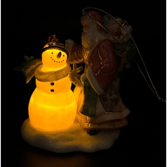 Thomas Kinkade Lighted Figurine Spirit of Winter's Glow Bone China 2004 Bradford - Picture 10 of 12